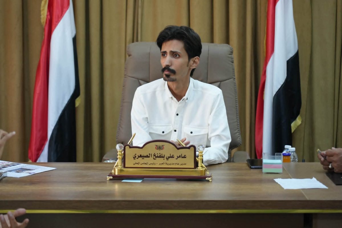 لقاء رسمي وميداني في العبر لبحث تجهيز مخيم جديد لاستقبال النازحين الجدد في حضرموت.
